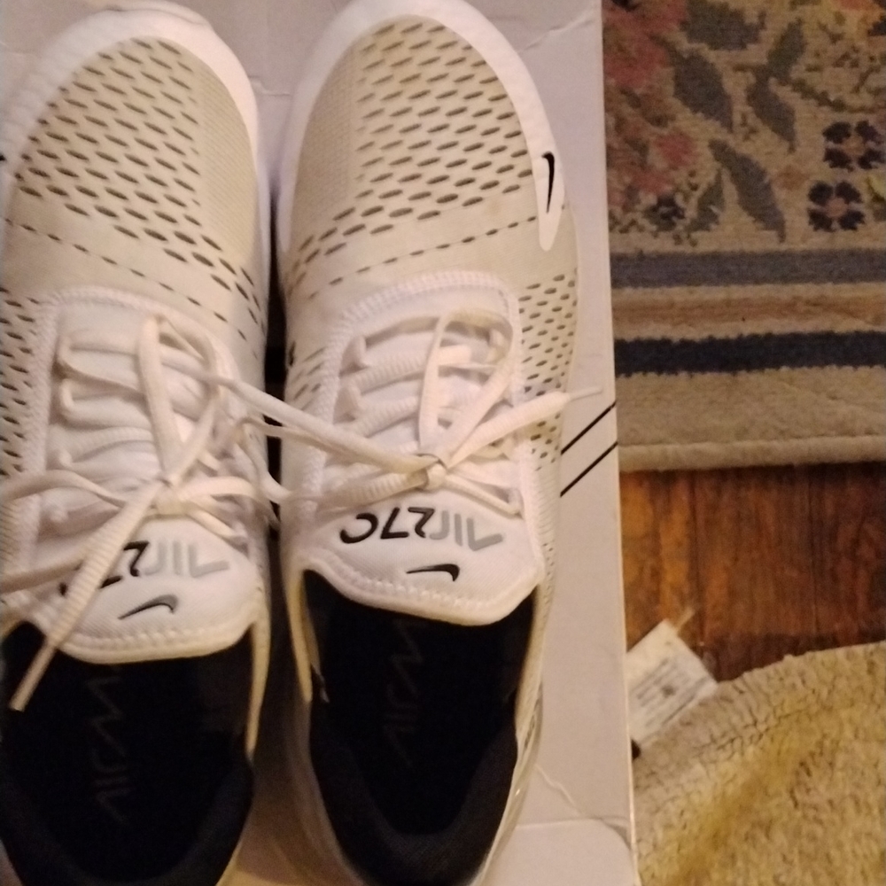 Nike Air Max 270 White Black Oreo Running Men’s Size 11.5